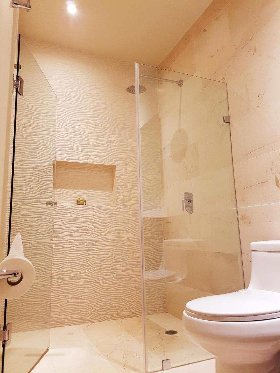 Precious 1 Bedroom In Brand New Miranda Building By Happy Address