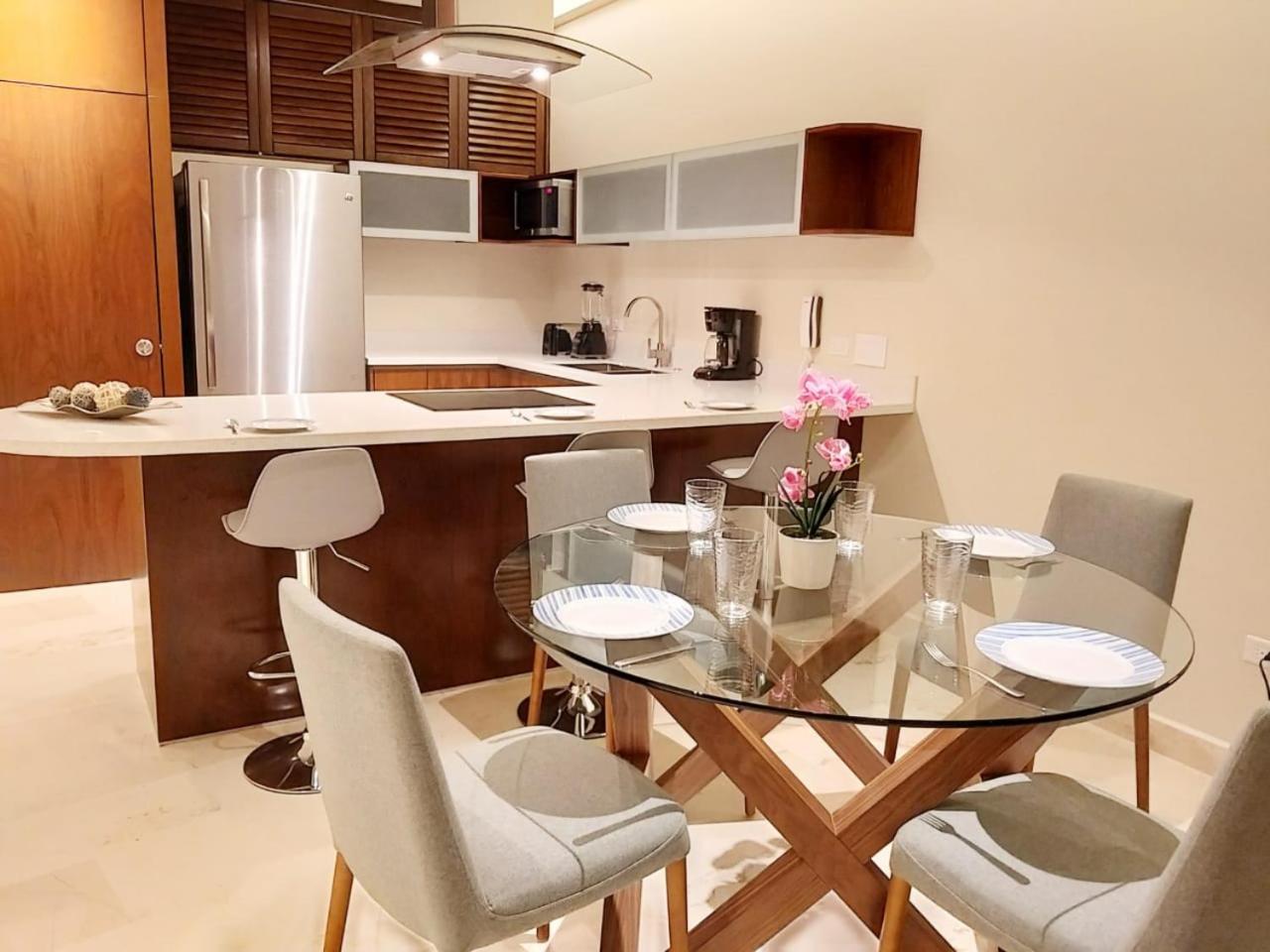 Precious 1 Bedroom In Brand New Miranda Building By Happy Address