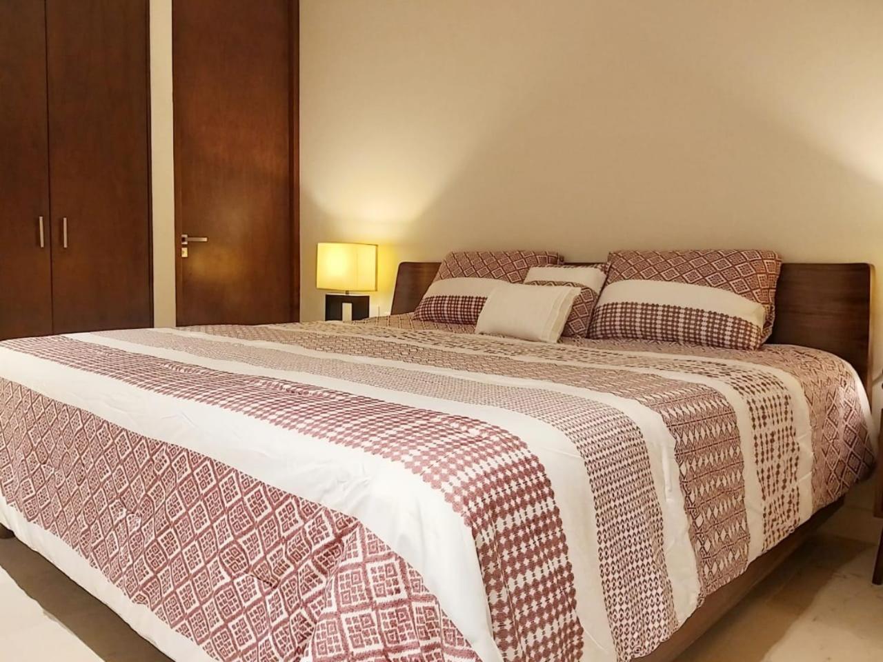 Precious 1 Bedroom In Brand New Miranda Building By Happy Address *